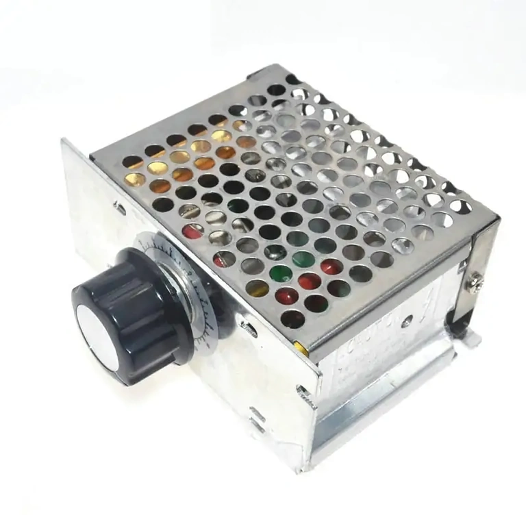 Sähkömoottorin nopeudensäädin – kulmanäkymä Sivukuva AC 220V jännitesäätömoduulista