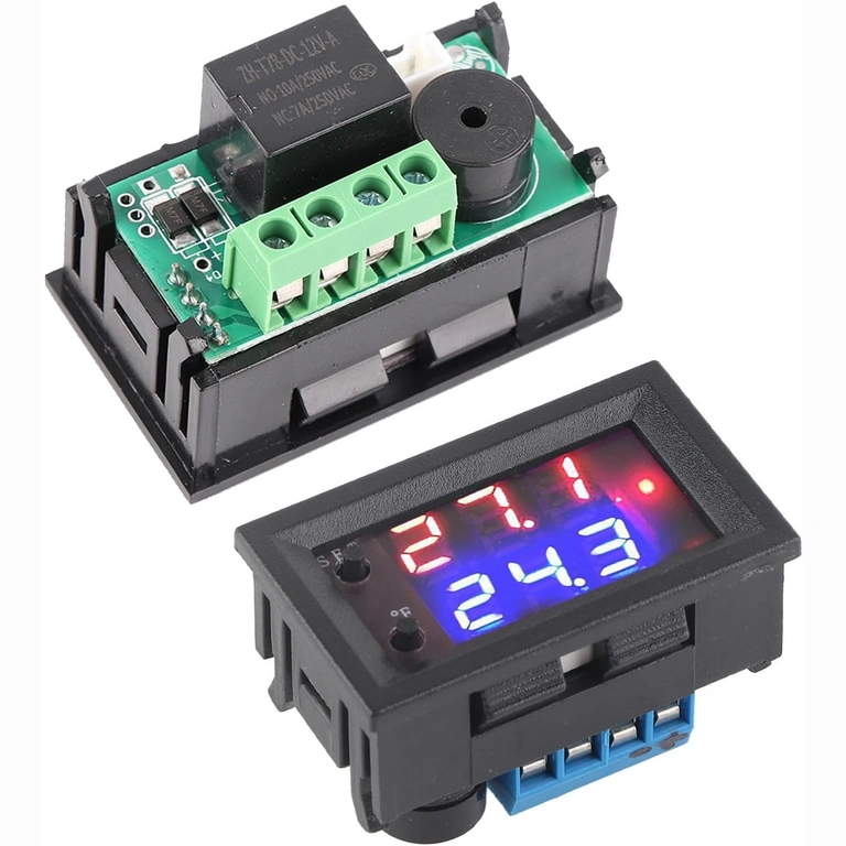 Digitaalisen termostaatin etu- ja takapuoli, näyttö ja liittimet