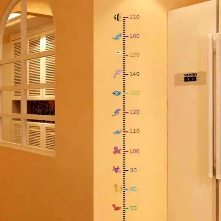 Seinämitta lapsen huoneeseen Värikäs seinämittari – ihanteellinen lastenhuoneeseen