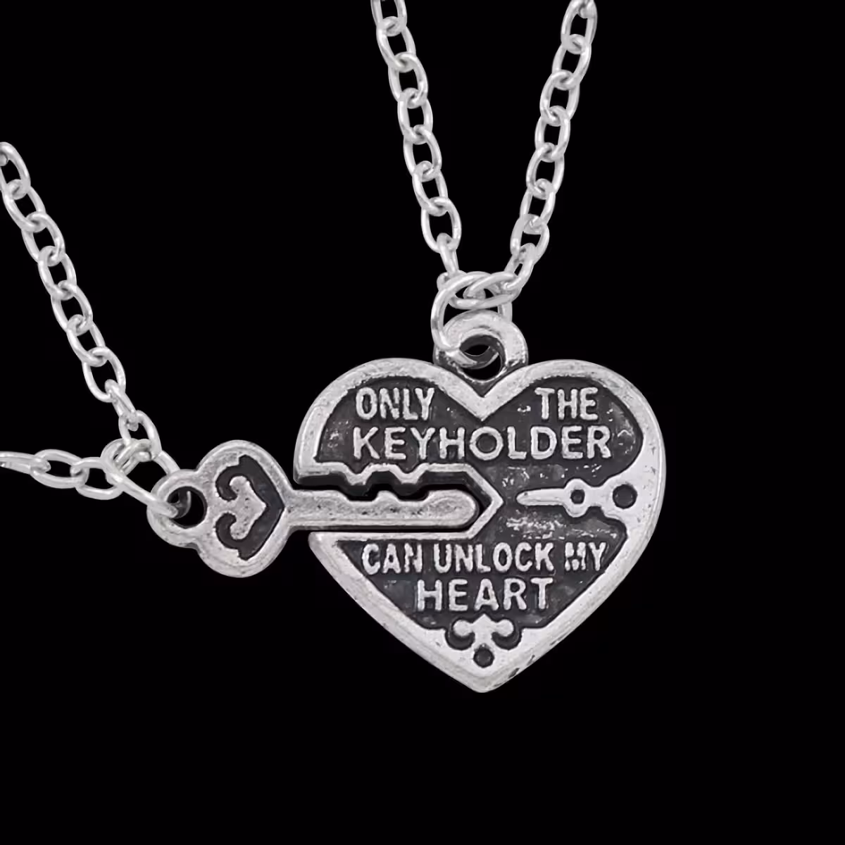 Ystävyyskaulakoru sydämellä ja avaimella parhaalle ystävälle