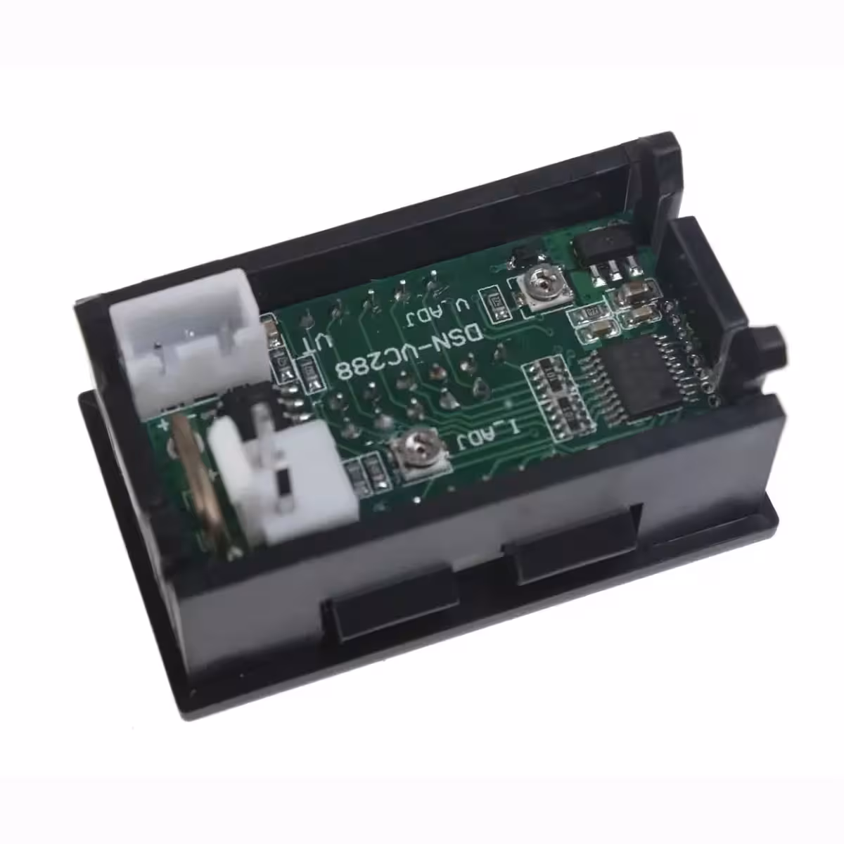 Digitaalinen mittari virran ja jännitteen mittaamiseen