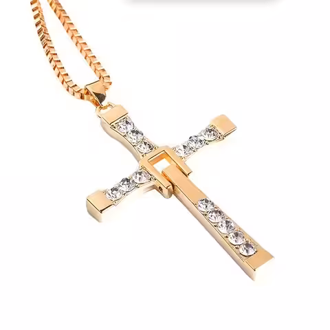 Kultainen Risti Fast and Furious-riipus – Vin Diesel Medallion SSS-kivillä