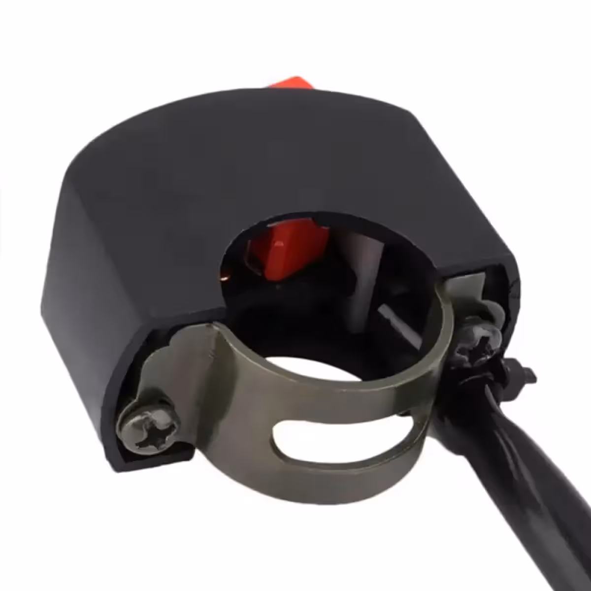 Painike valojen ja lisävarusteiden kytkemiseen ATV:llä