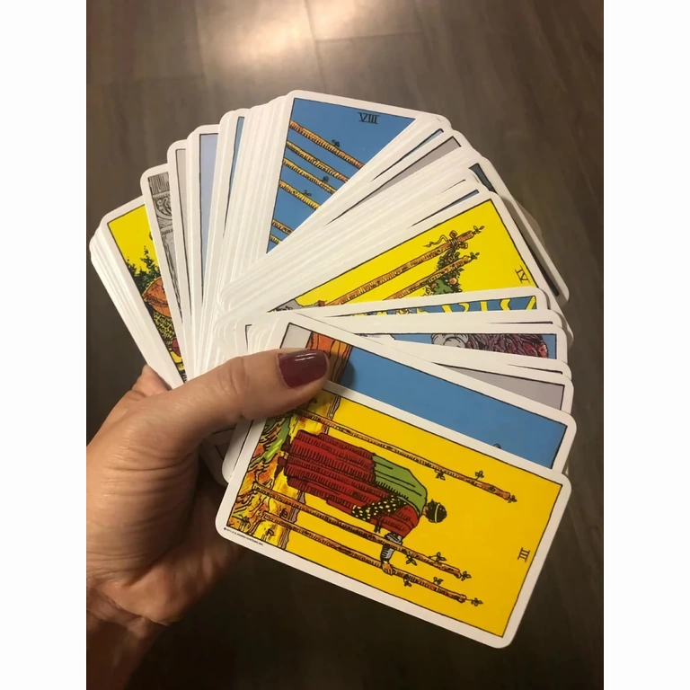 Tarotkortit korkealaatuisena Premium-laadun tarot-kortit, selkeä painatus ja kirkkaat värit