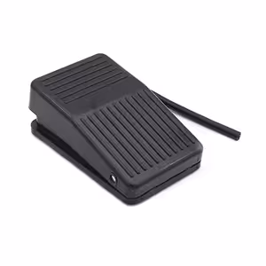 Jalkakatkaisija 10A 250V – Laitteiden Ohjaus Pedaalipainike