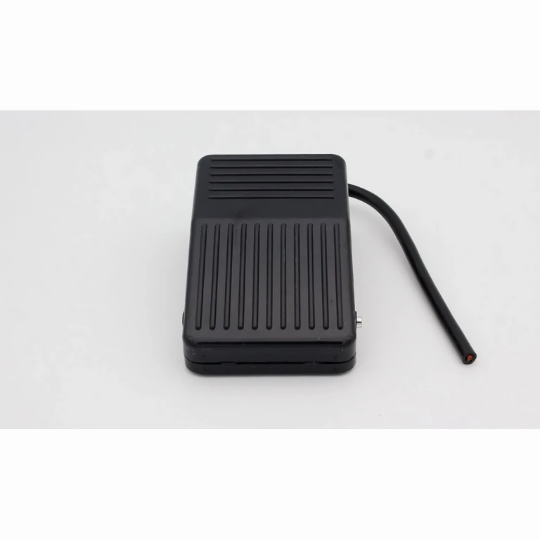 Teollisuuskäyttöön tarkoitettu jalkakytkin