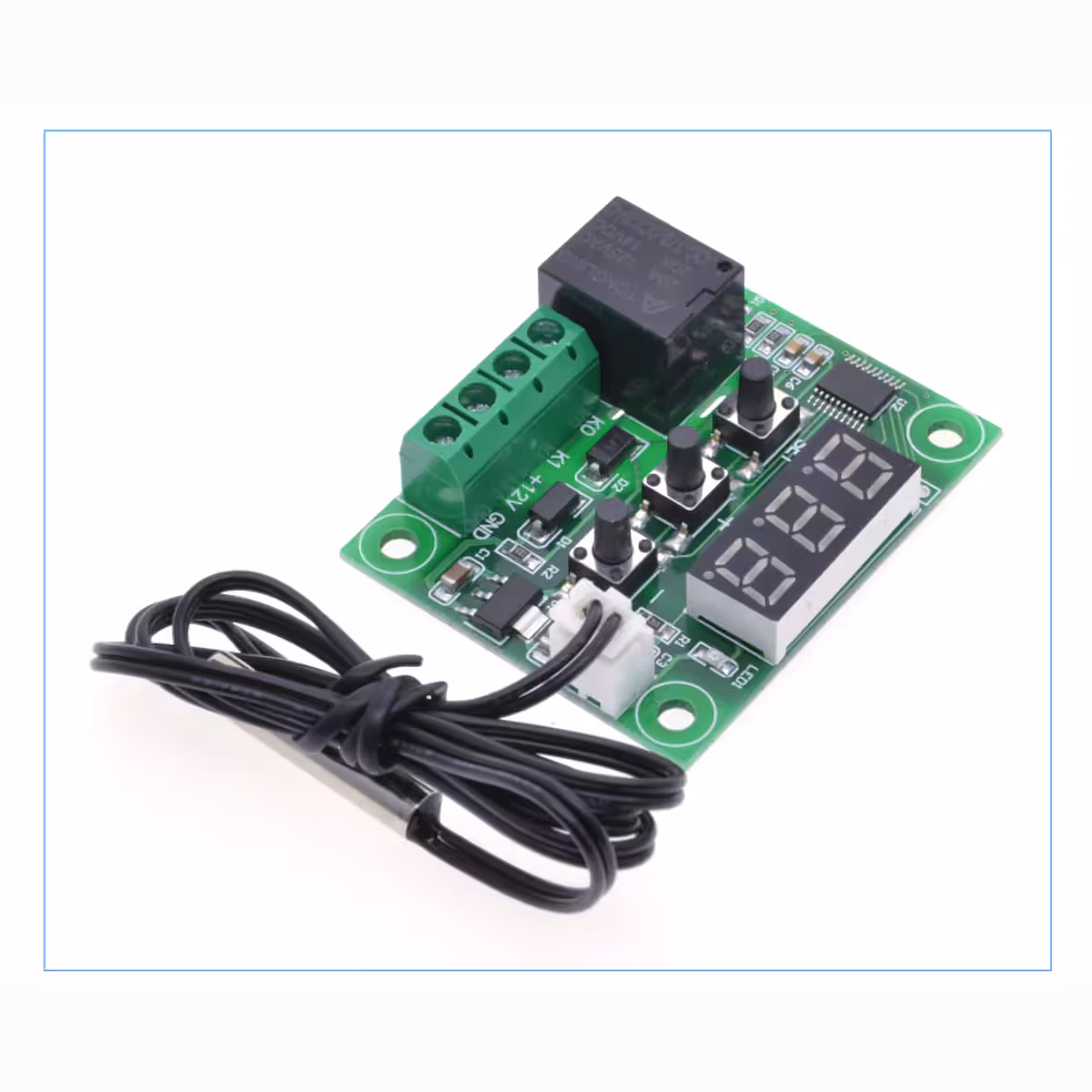 LED-näyttö ja lämpötilan säätöpainikkeet