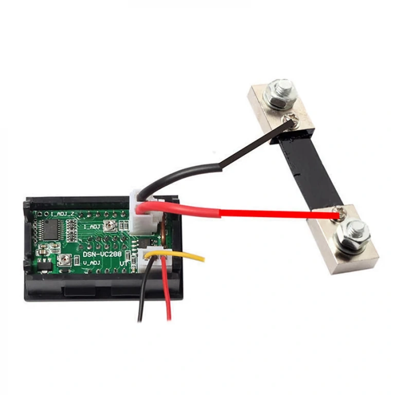 Tarkka virtamittari shuntilla suurille virroille