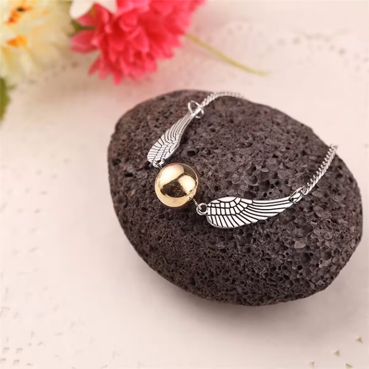 Kultainen koru Harry Potter -teemalla