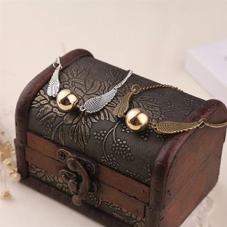 Harry Potter lahjarannekoru charmilla Täydellinen lahja – rannekoru Harry Potter -symbolilla