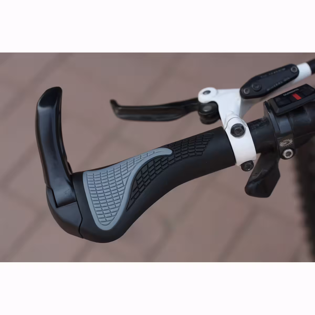 Pitkän matkan kahvat vähentävät tärinää ja käsien kipua