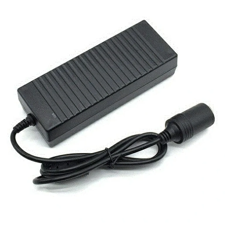 220V–12V jännitemuunnin autoon 220V–12V muunnin tupakansytytinliitännällä auto-laitteisiin