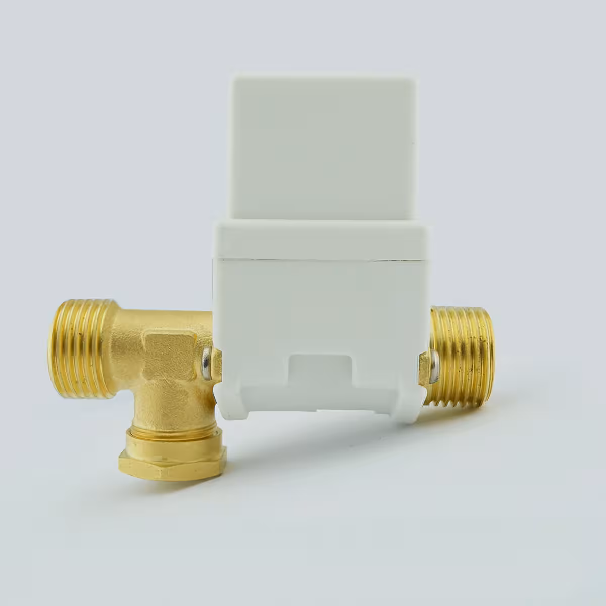 12V messinkiventtiili ½" liitännällä, normaalisti suljettu, automaatti- ja aurinkojärjestelmiin