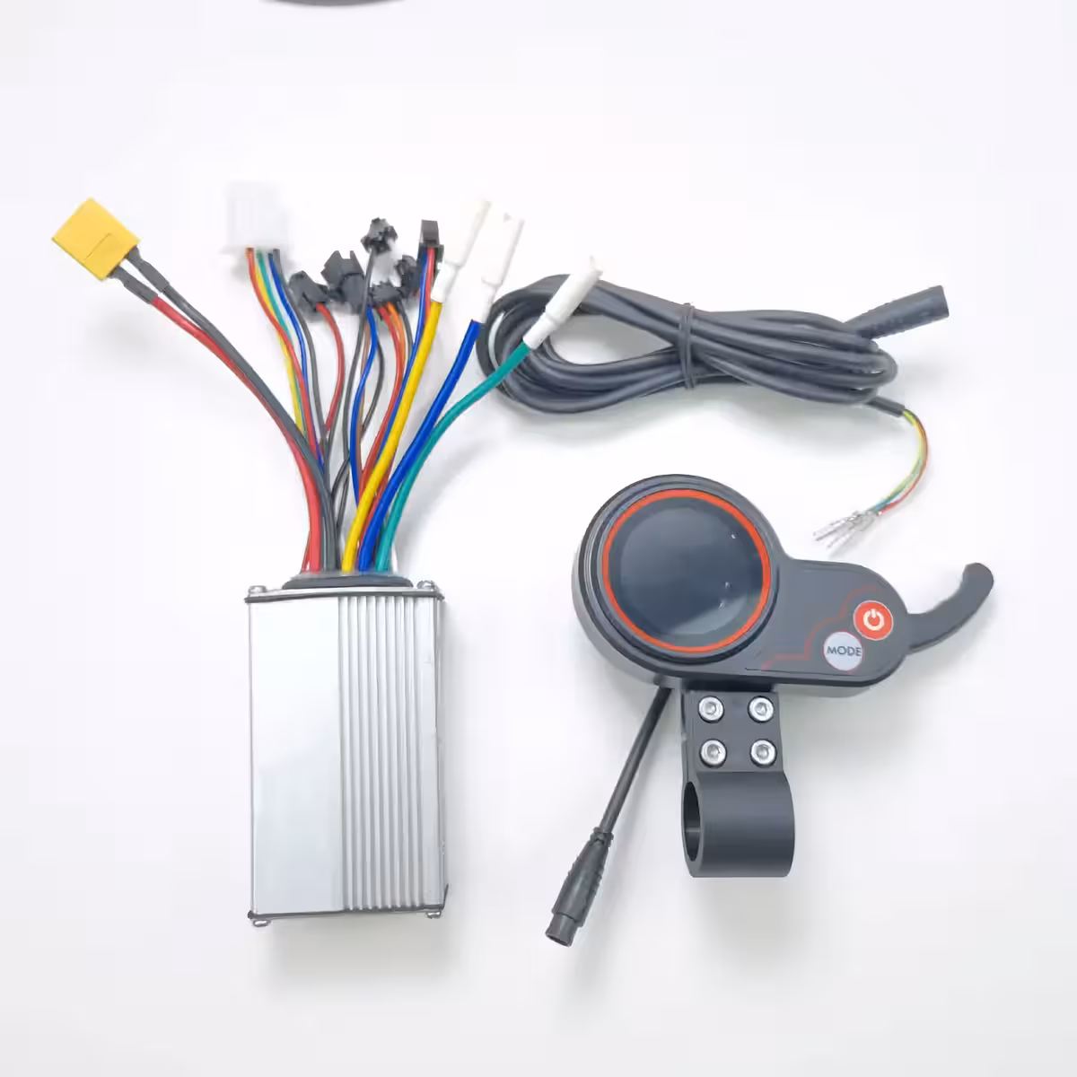 Täydellinen 48V paketti kontrollerilla, näytöllä ja kaasulla