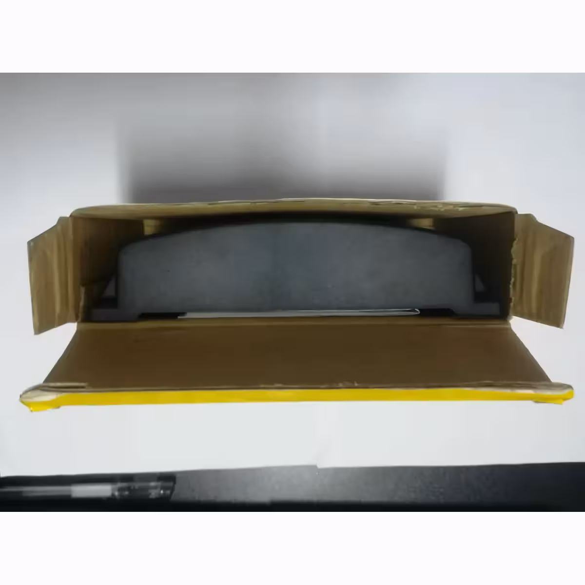 Aurinkosäädin valaistulla näytöllä tarkkoihin asetuksiin