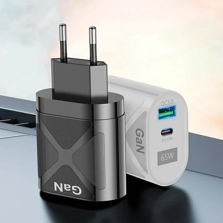 Laturin etunäkymä PD+QC3.0 GaN laturi Power Delivery ja Quick Charge 3.0 – etunäkymä