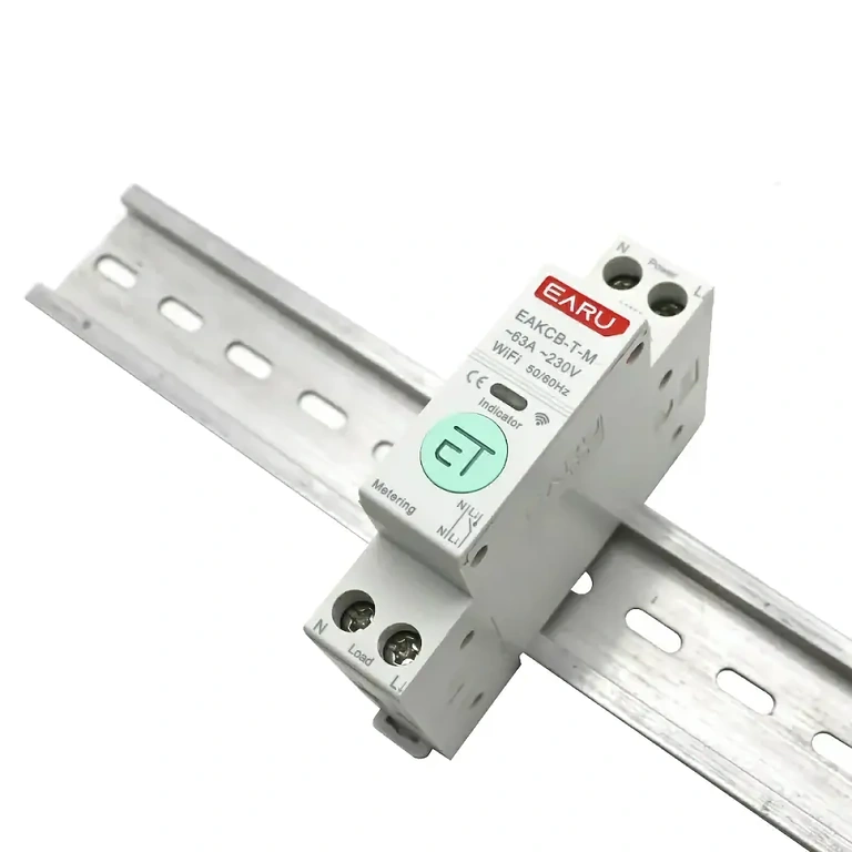 WiFi-sähkölaskuri asennettuna DIN-kiskoon sähkökaapissa