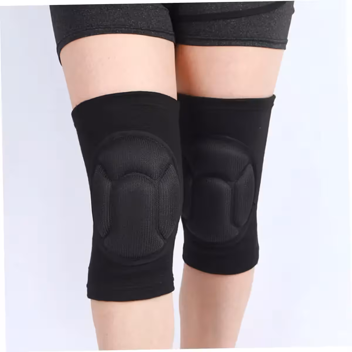 Kestävä polvisuoja, sopii hiihtoon ja luisteluun