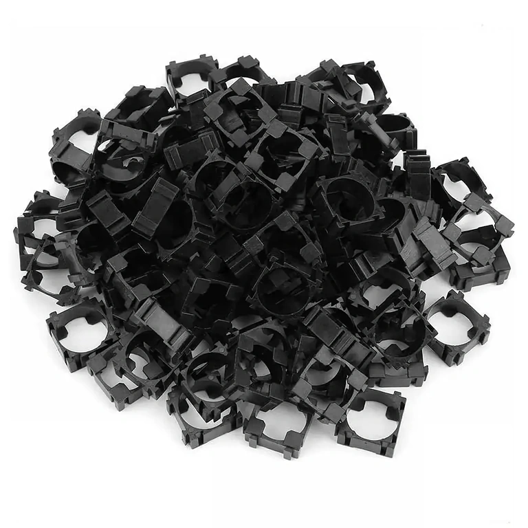 Iso 100 modulaarin 18650-telineen setti