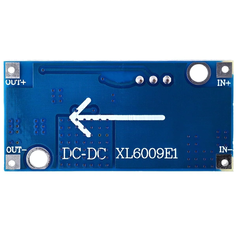 XL6009-moduulin takakuva XL6009-virtamoduulin takapinta selkeästi näkyvissä