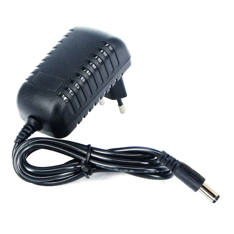 Ylikuormitus- ja oikosulkusuojaus LiFePO4 12V 2A laturi OVP-, OCP- ja oikosulkusuojilla