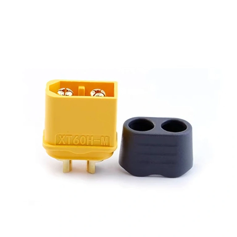 Lähikuva sarjan ensimmäisistä 5 XT60H-urosliittimestä