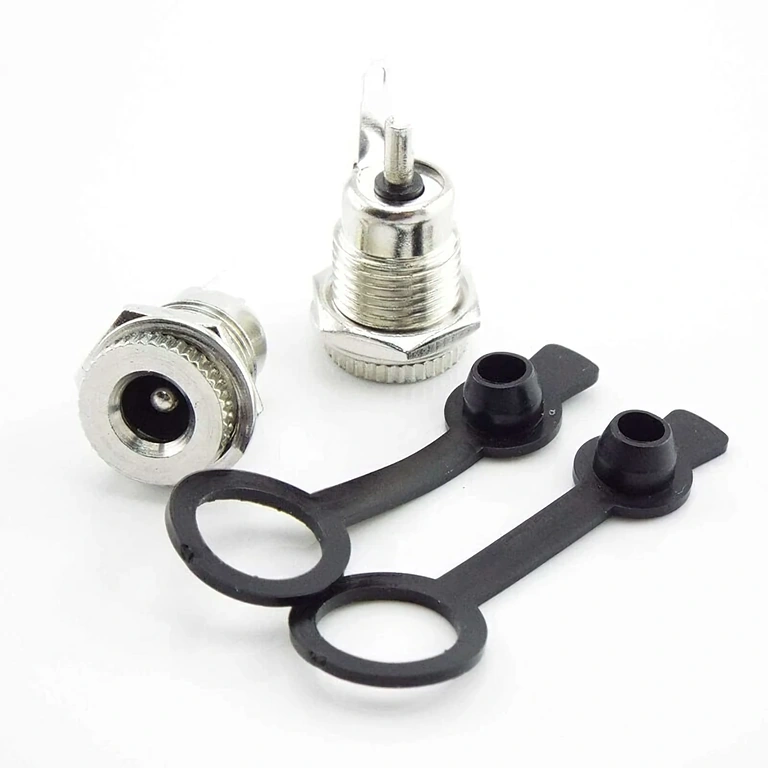 DC 12V 5,5x2,1 mm liitin – vedenpitävä, etunäkymä