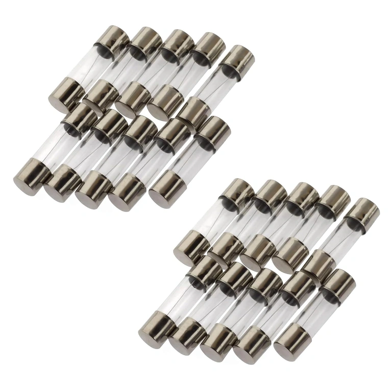 Lasisulake 10A 5x20 mm asennettuna sähkölaitteeseen