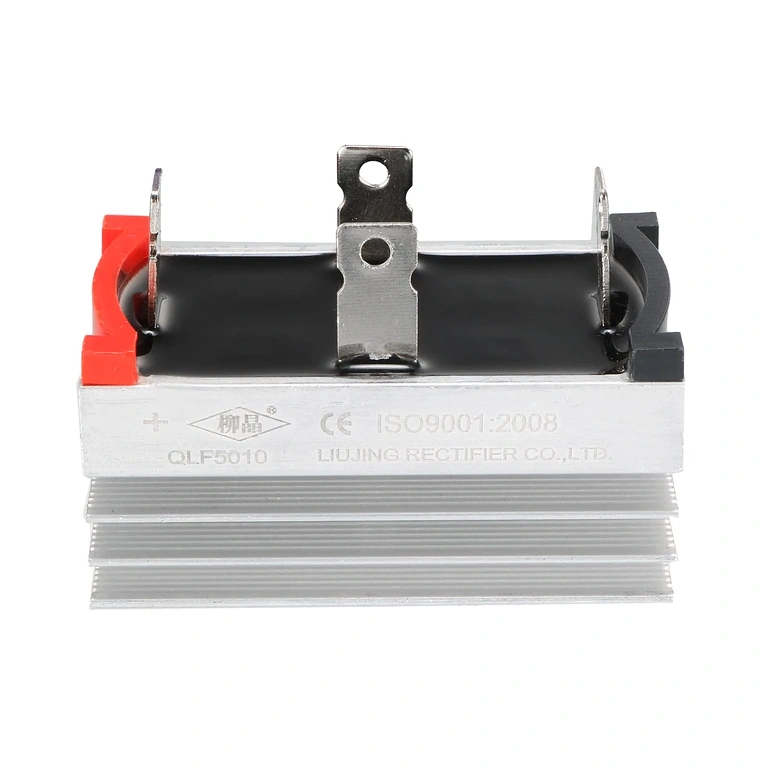 Yksivaiheinen tasasuuntaussilta – etuviisto Yksivaiheinen tasasuuntaajasilta integroidulla jäähdyttimellä – etunäkymä